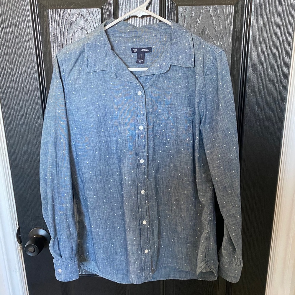 Long sleeve button up shirt